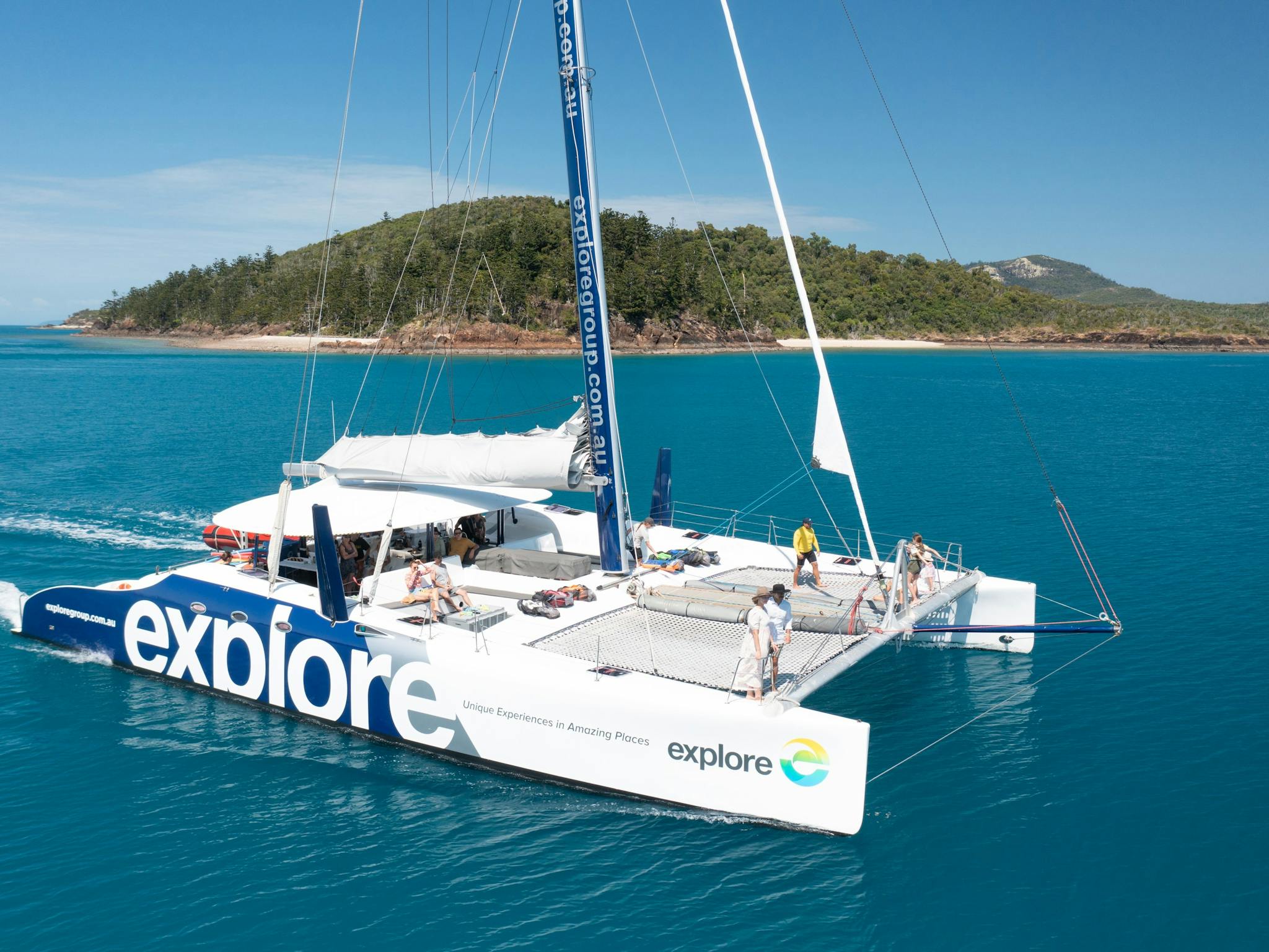 On the Edge Sailing Catamaran On the Edge Sailing Catamaran