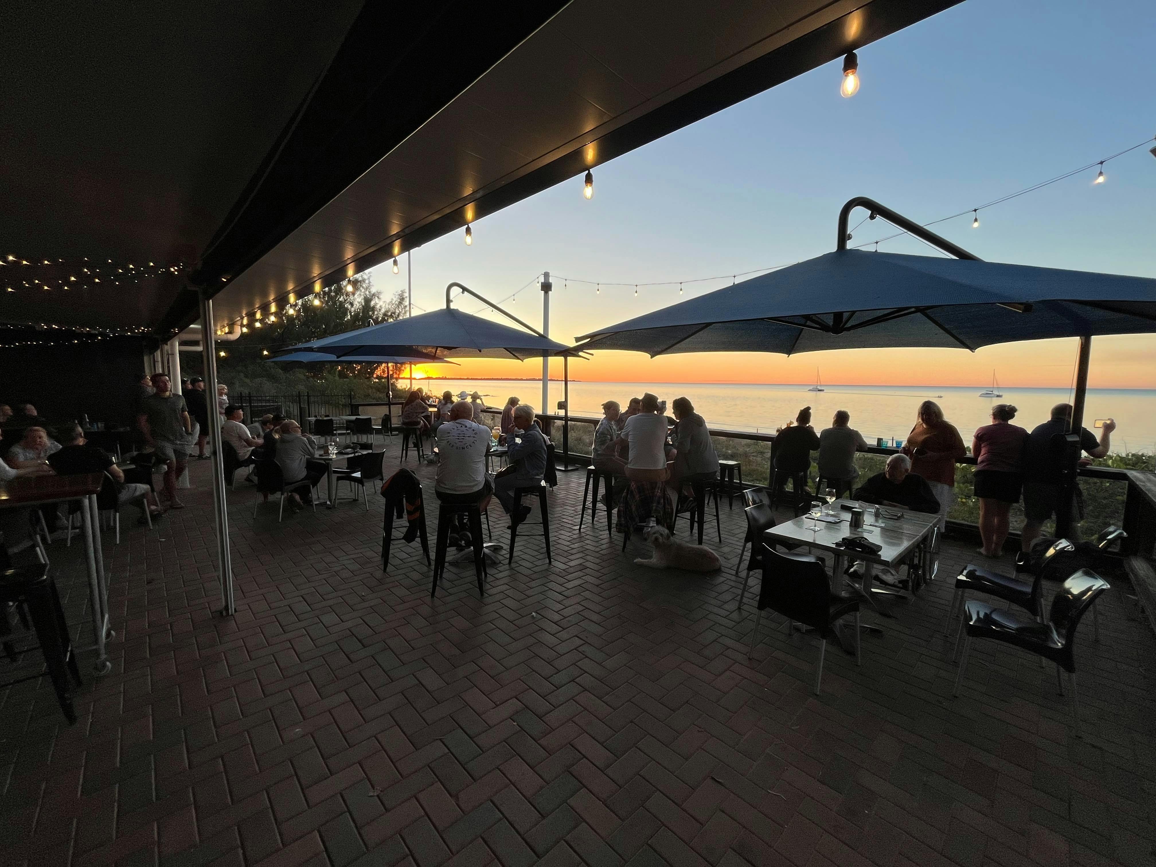 Aquavue Beachfront Bar & Eatery