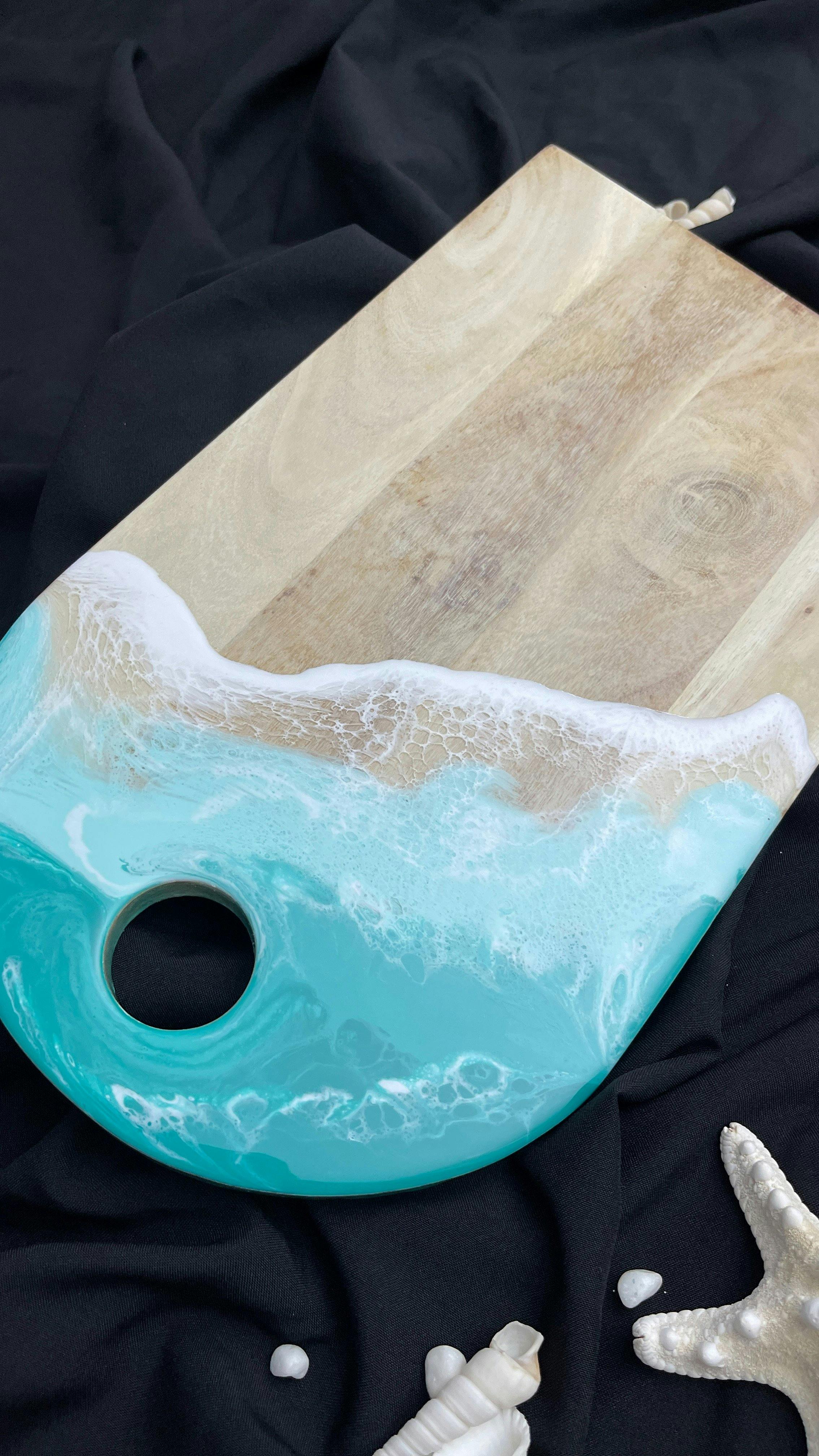 Paint, Sip, Ink and Resin Workshops with Lenore