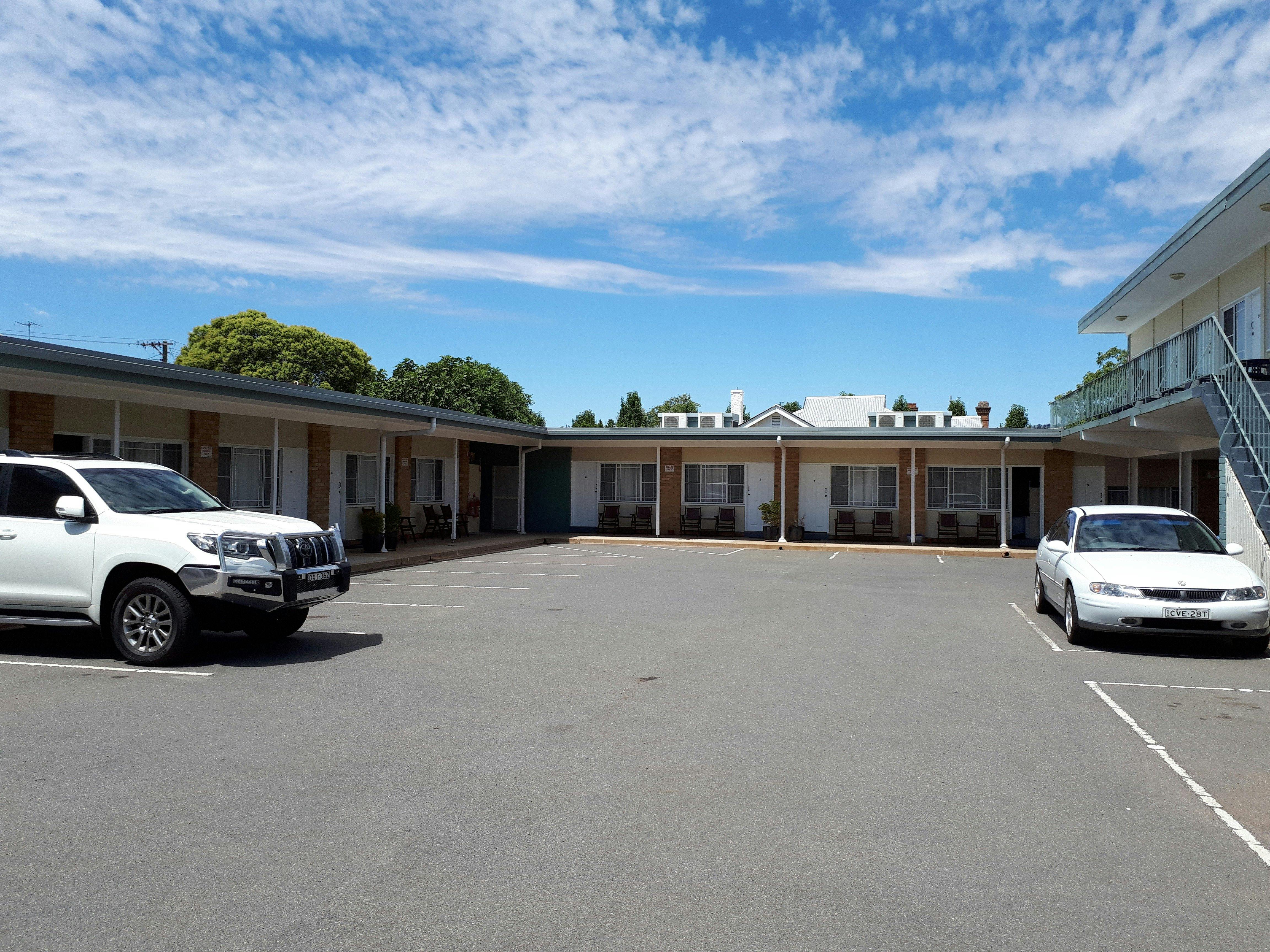 와틀 트리 모텔