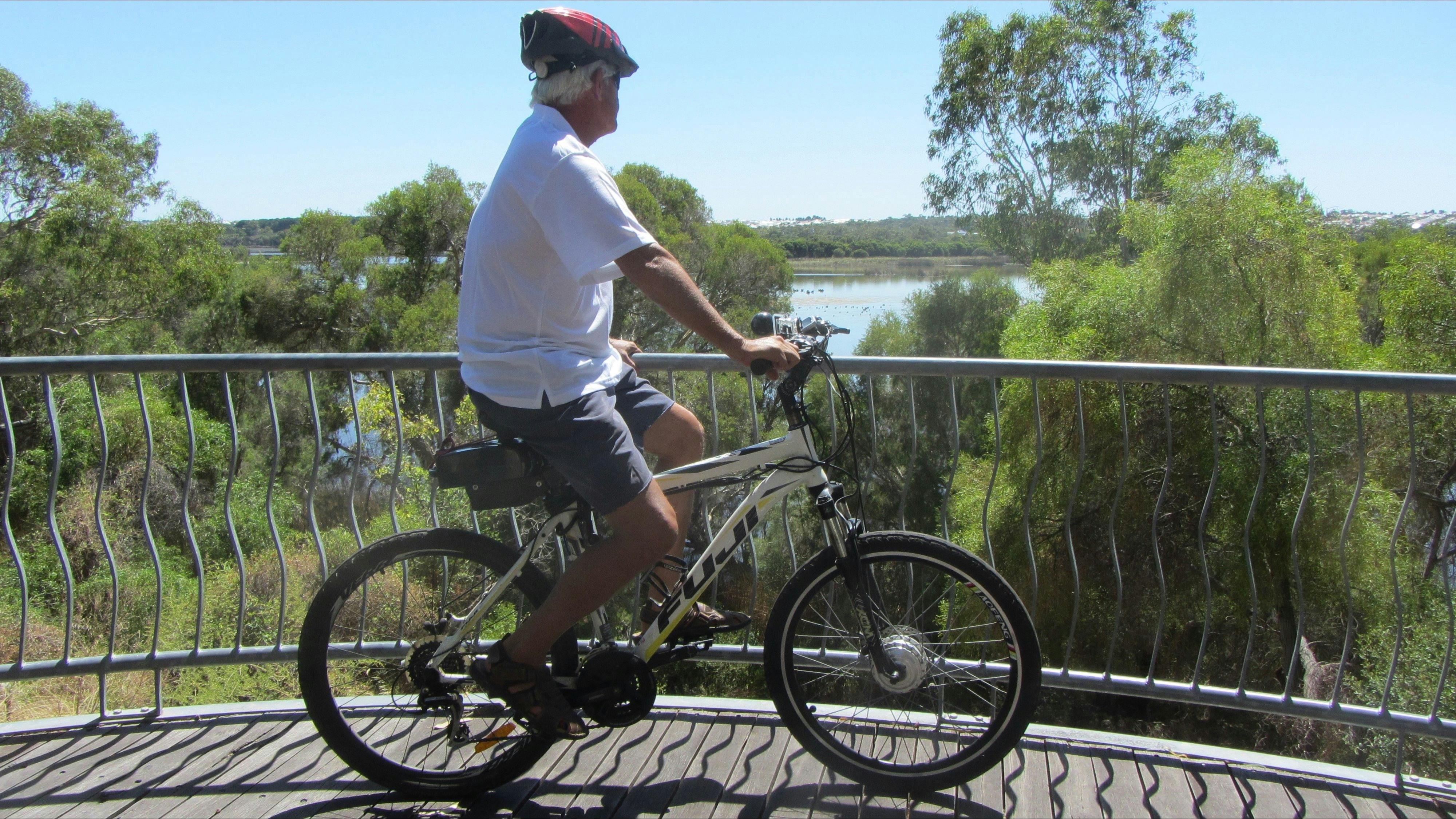The lookout at Lake Joondalup