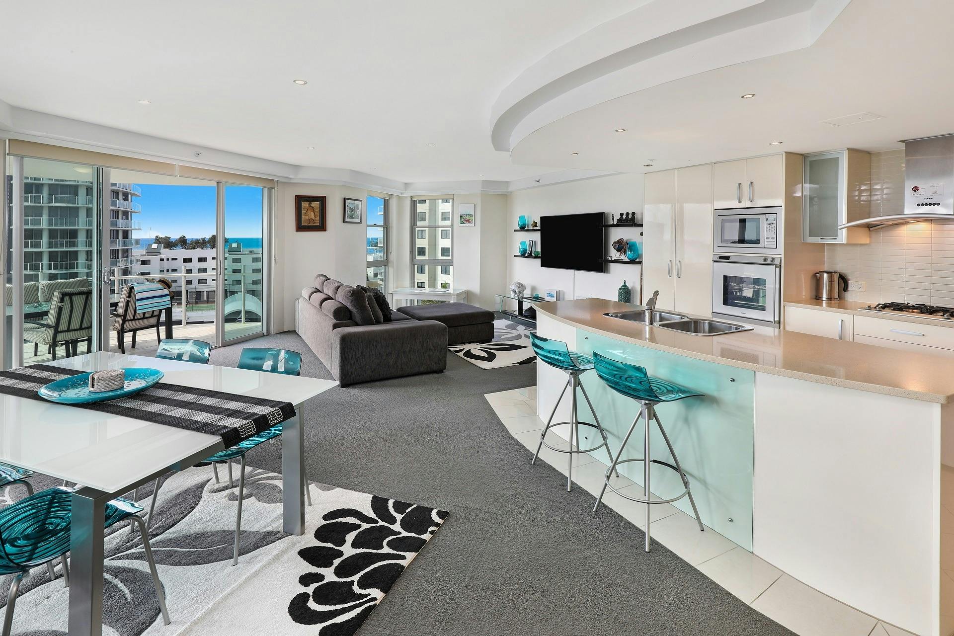 Deluxe 2 Bedroom Spa Apartment - Ocean View