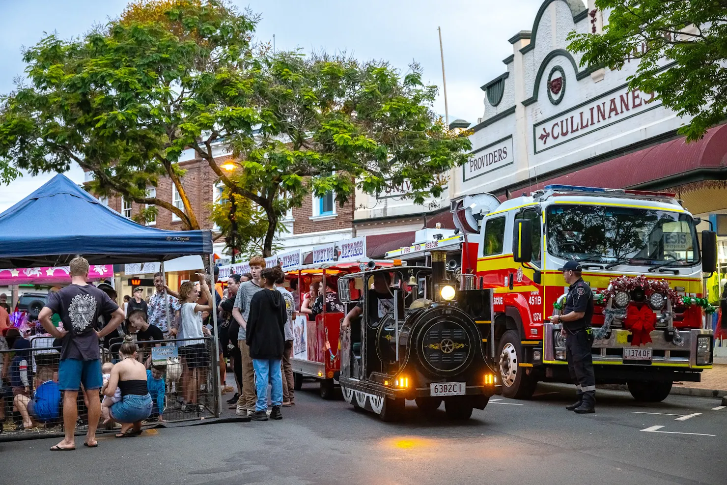 Train, Pettinf Zoo and Fire Trucks in Mary Street