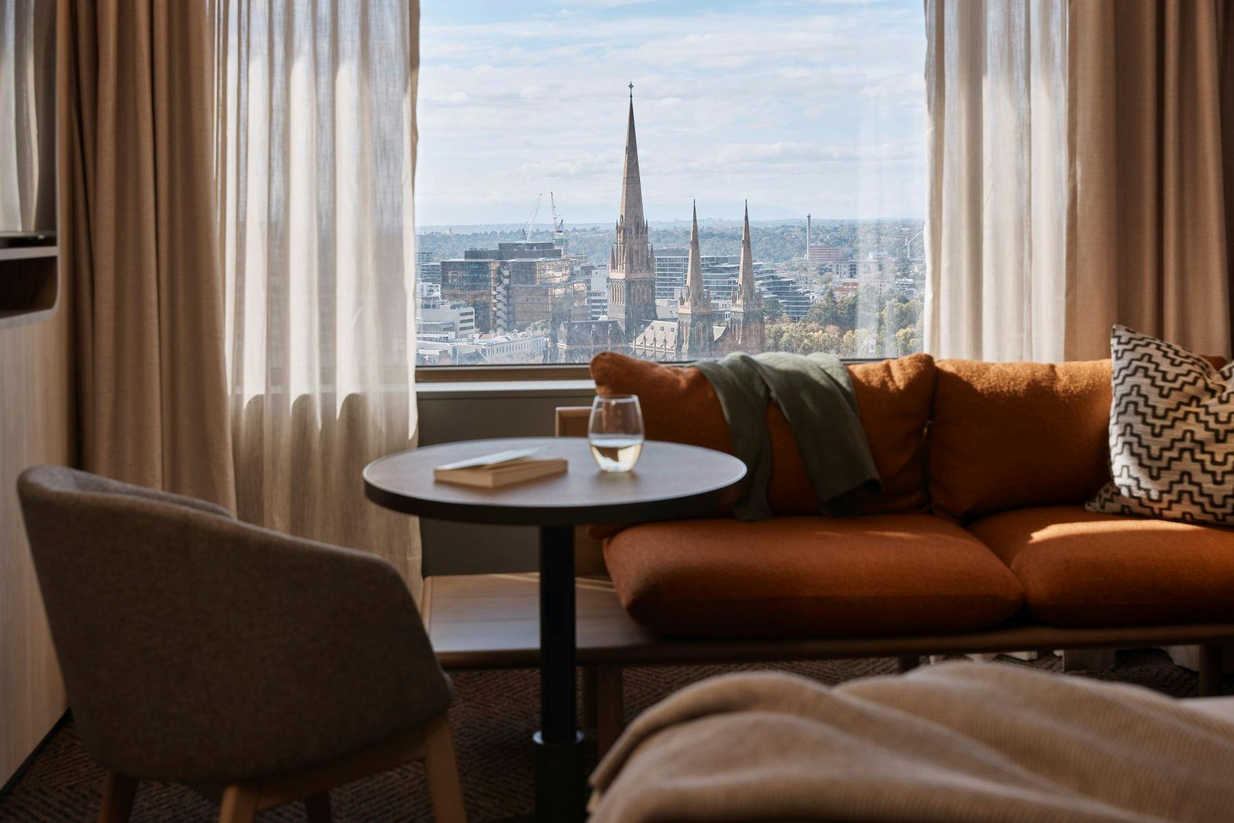Rydges Deluxe Corner King