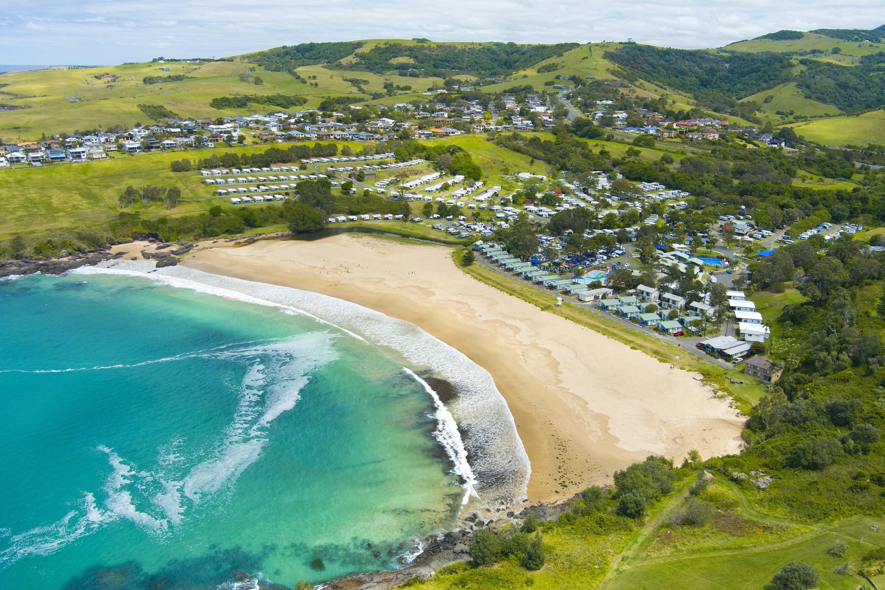 BIG4 Easts Beach Kiama – Luftaufnahme des Strandes und des Ferienparks