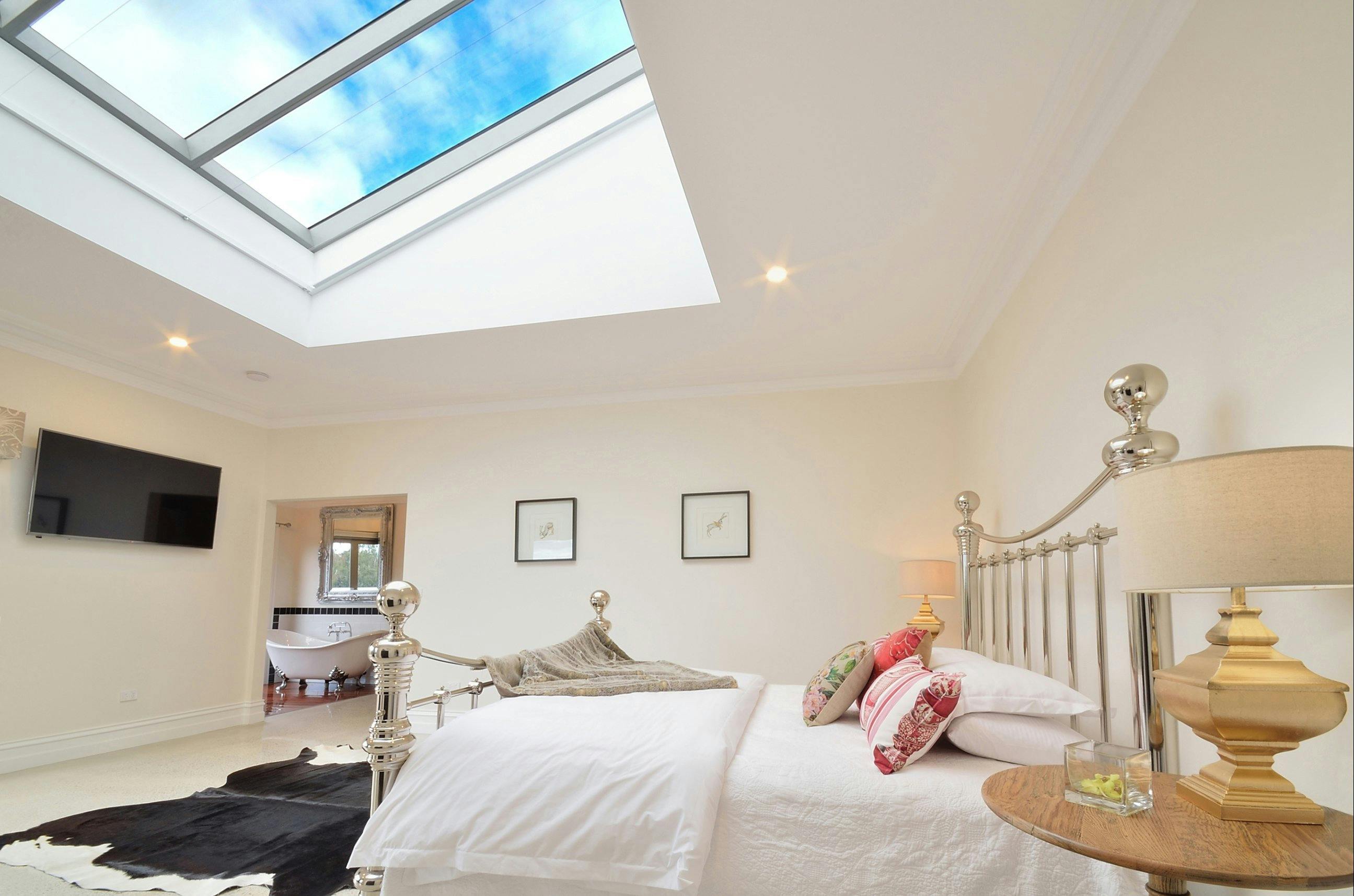 Starry Nights Luxury Accommodation: Moira Station