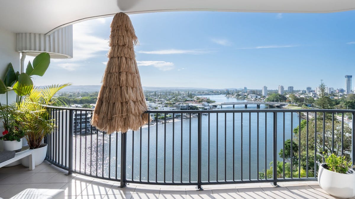 2 bedroom unit in Surfers Paradise - Balcony view