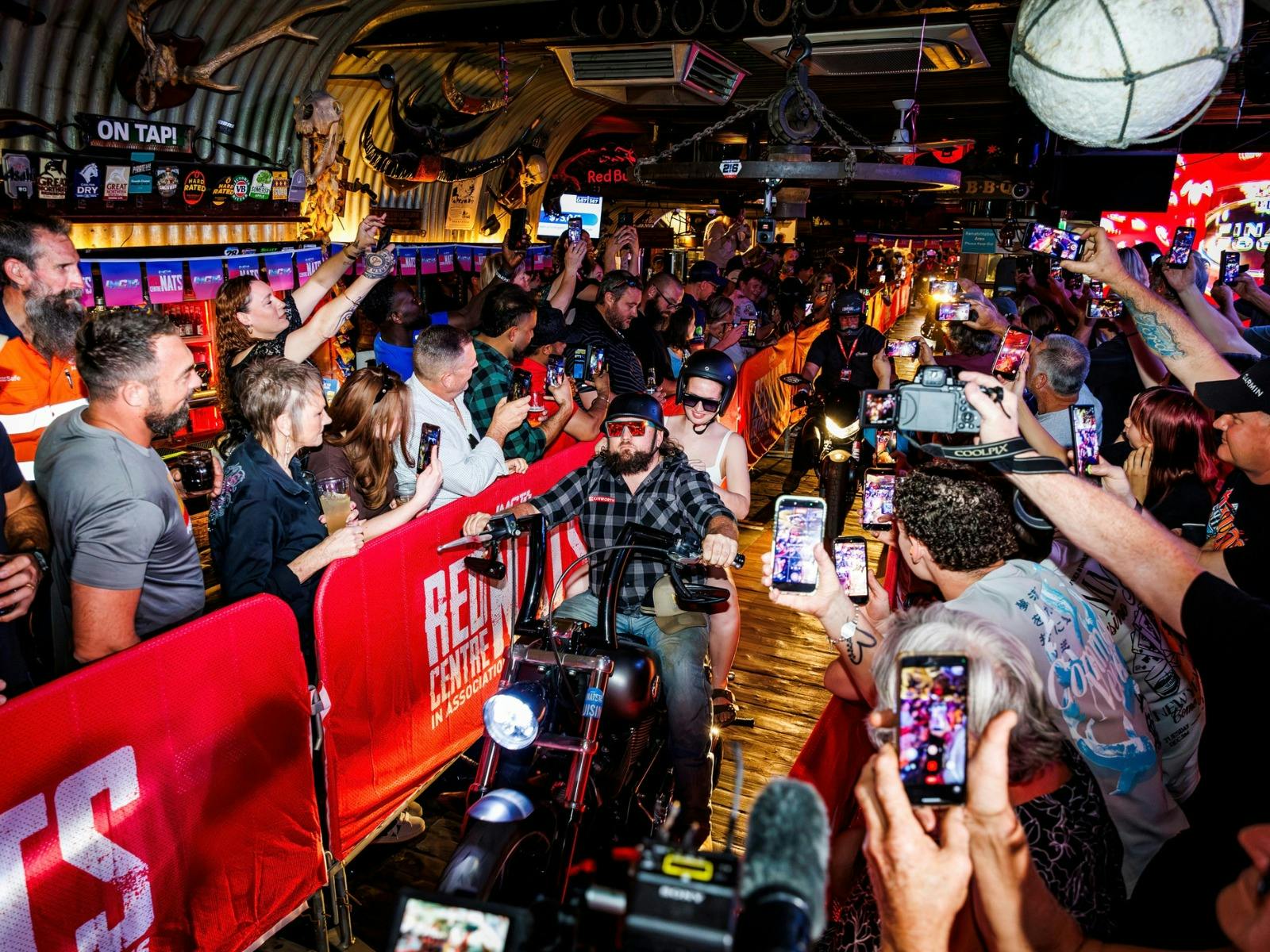 RCN13 - Bojangles Pub Ride Through