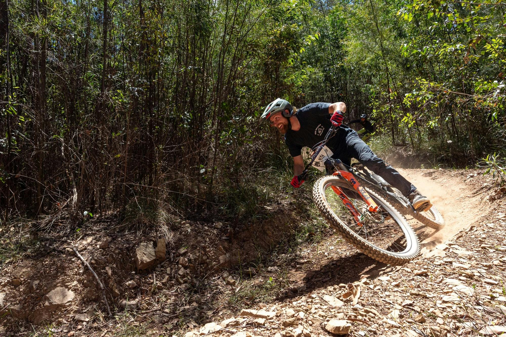 Mountain bike gravity racing
