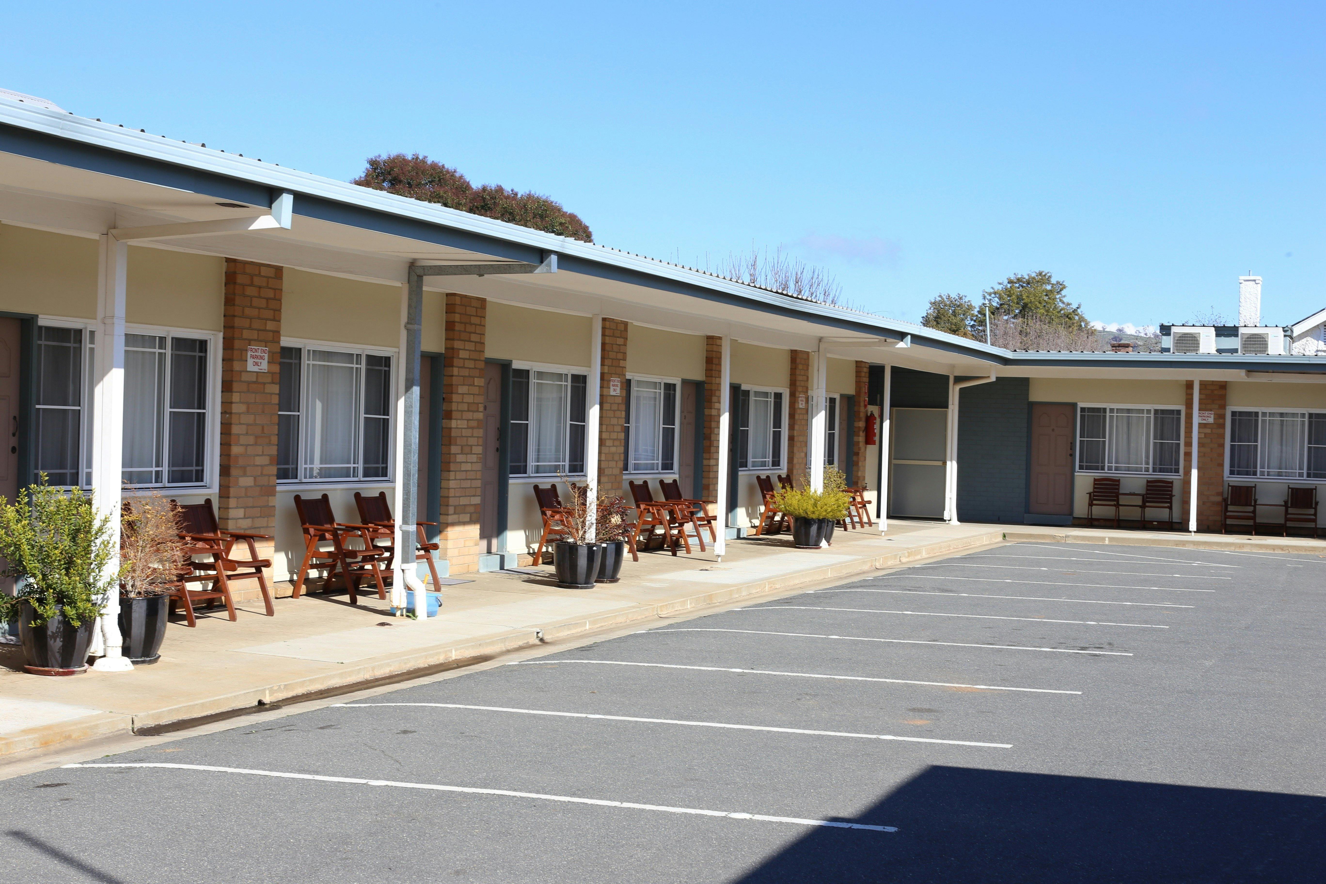 와틀 트리 모텔