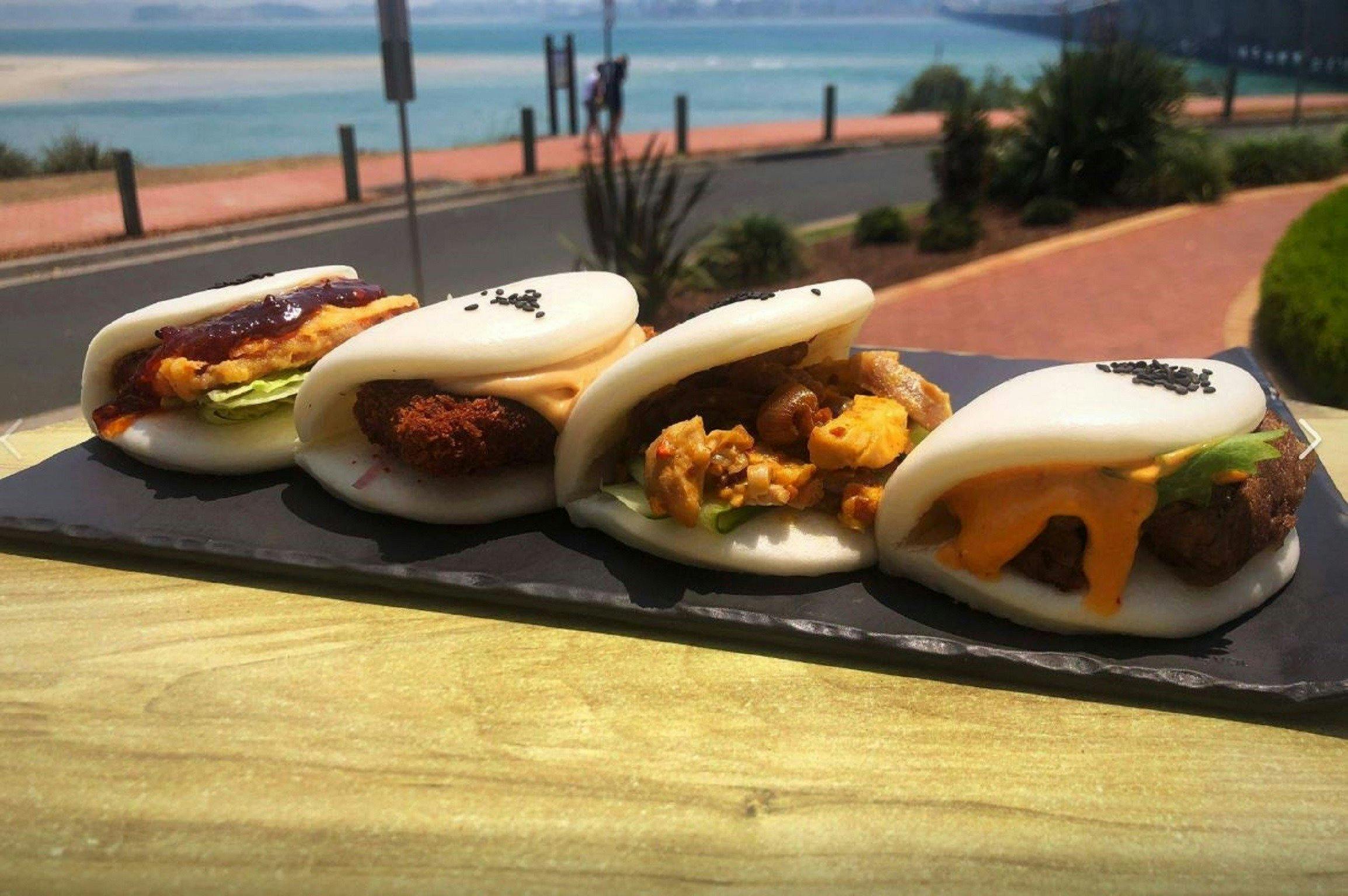 레스토랑에서 바라보는 바오