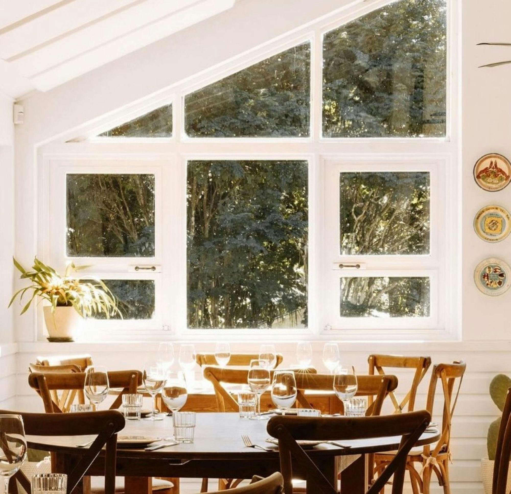 The Hut Byron Bay – Essen auf dem Tisch