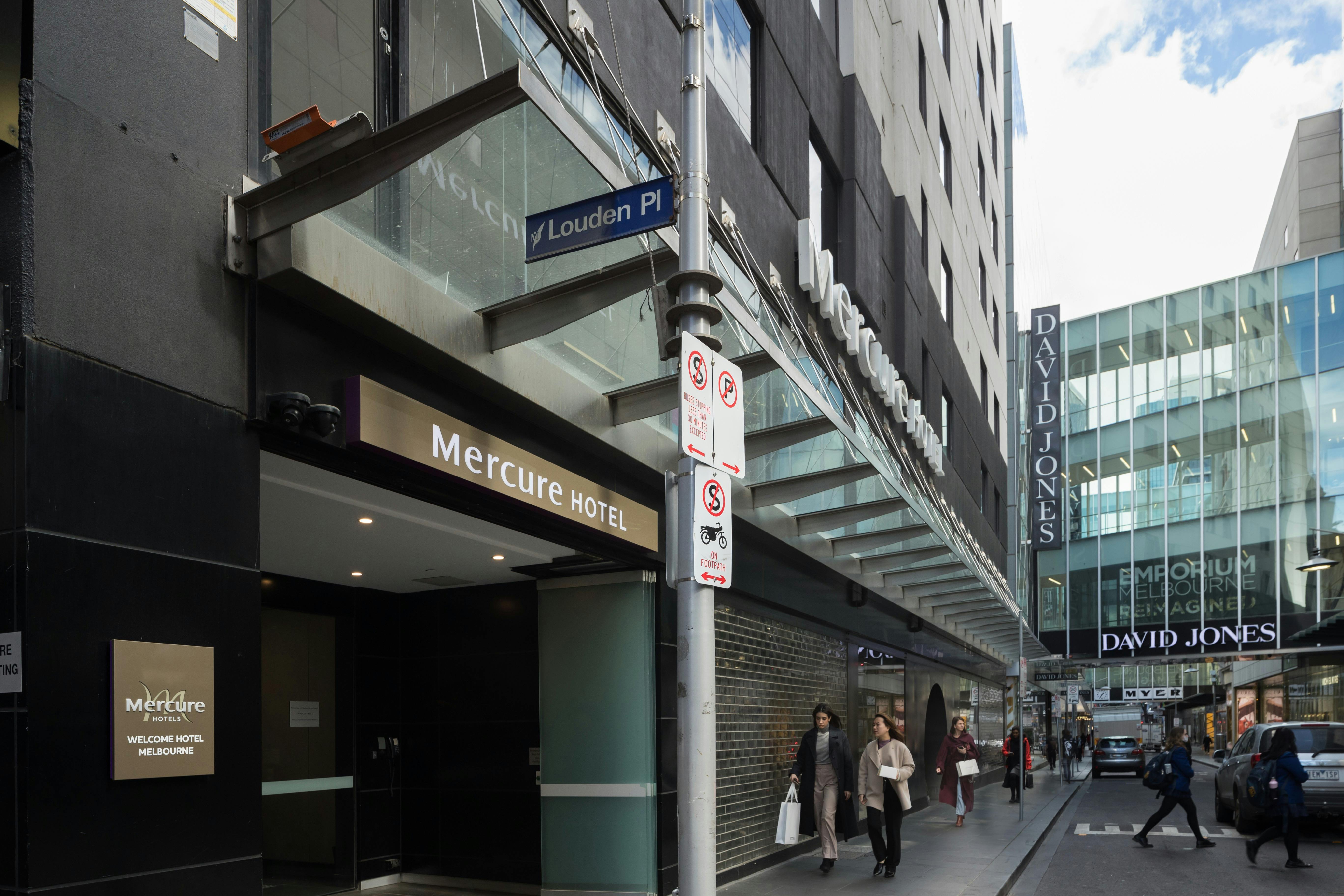 Hotel location on Little Bourke Street