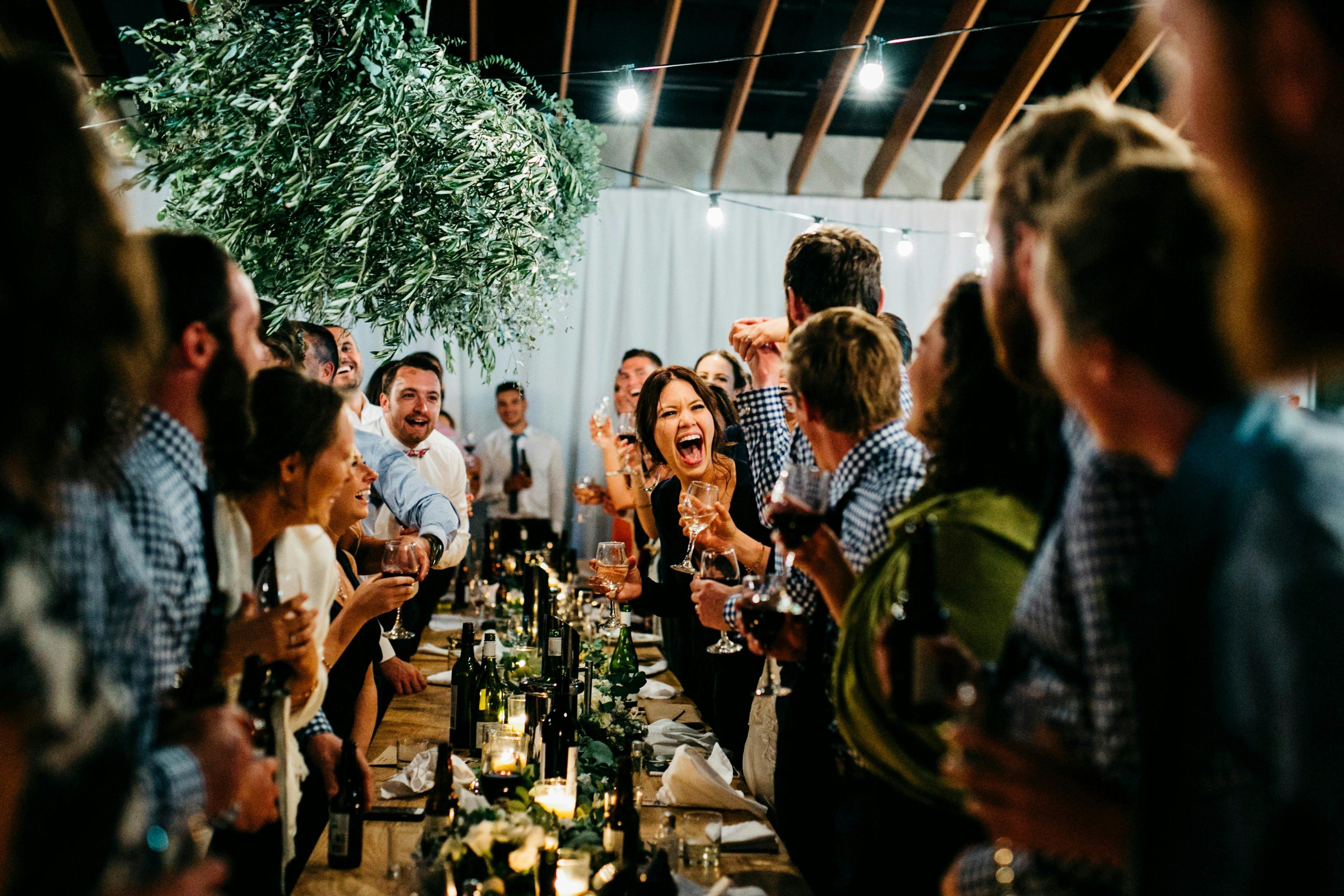 結婚式、会議、グループに最適