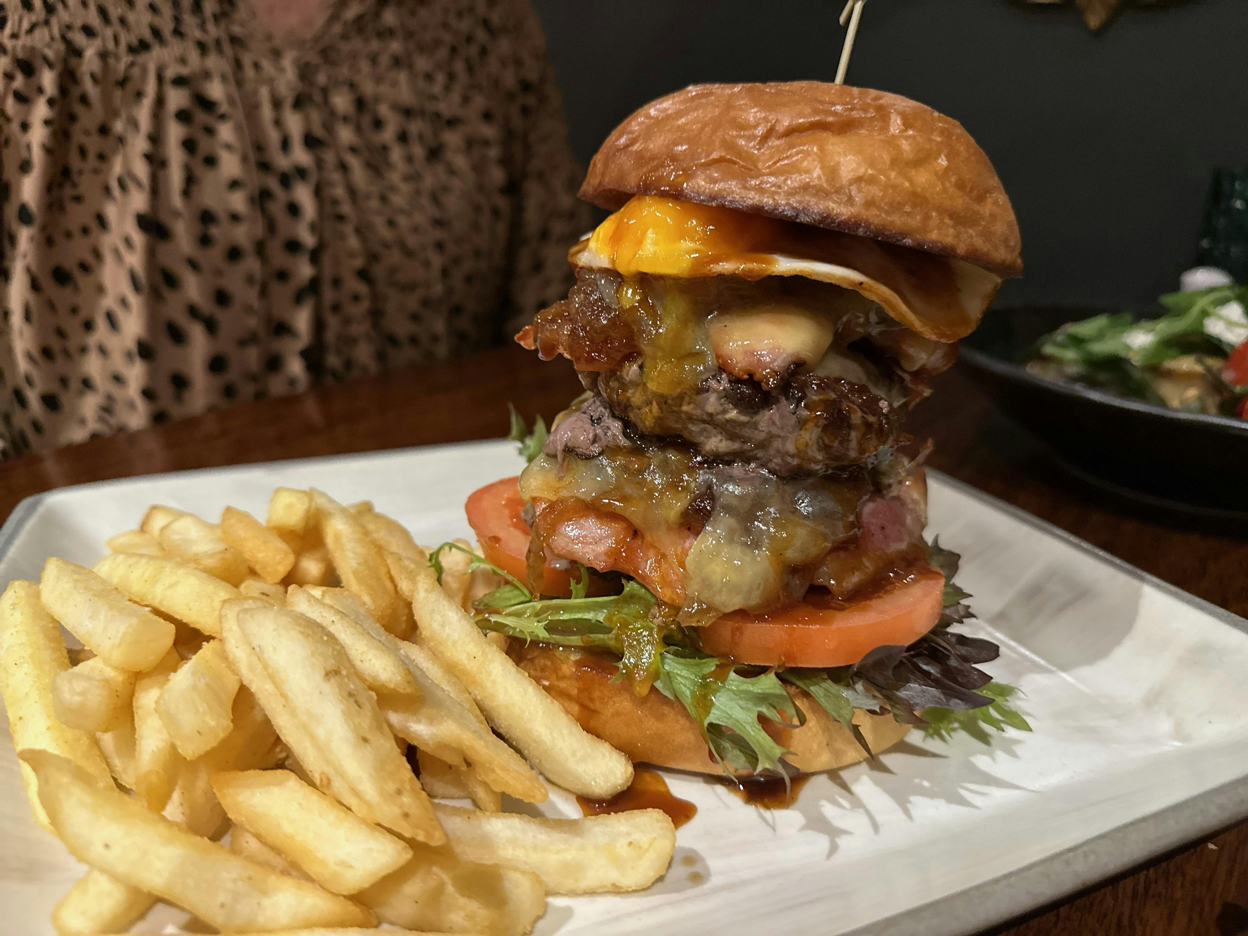 The Oak View - decadent beef burger, with chips