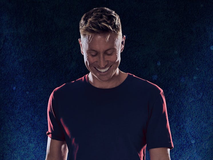 Russell Howard – Live