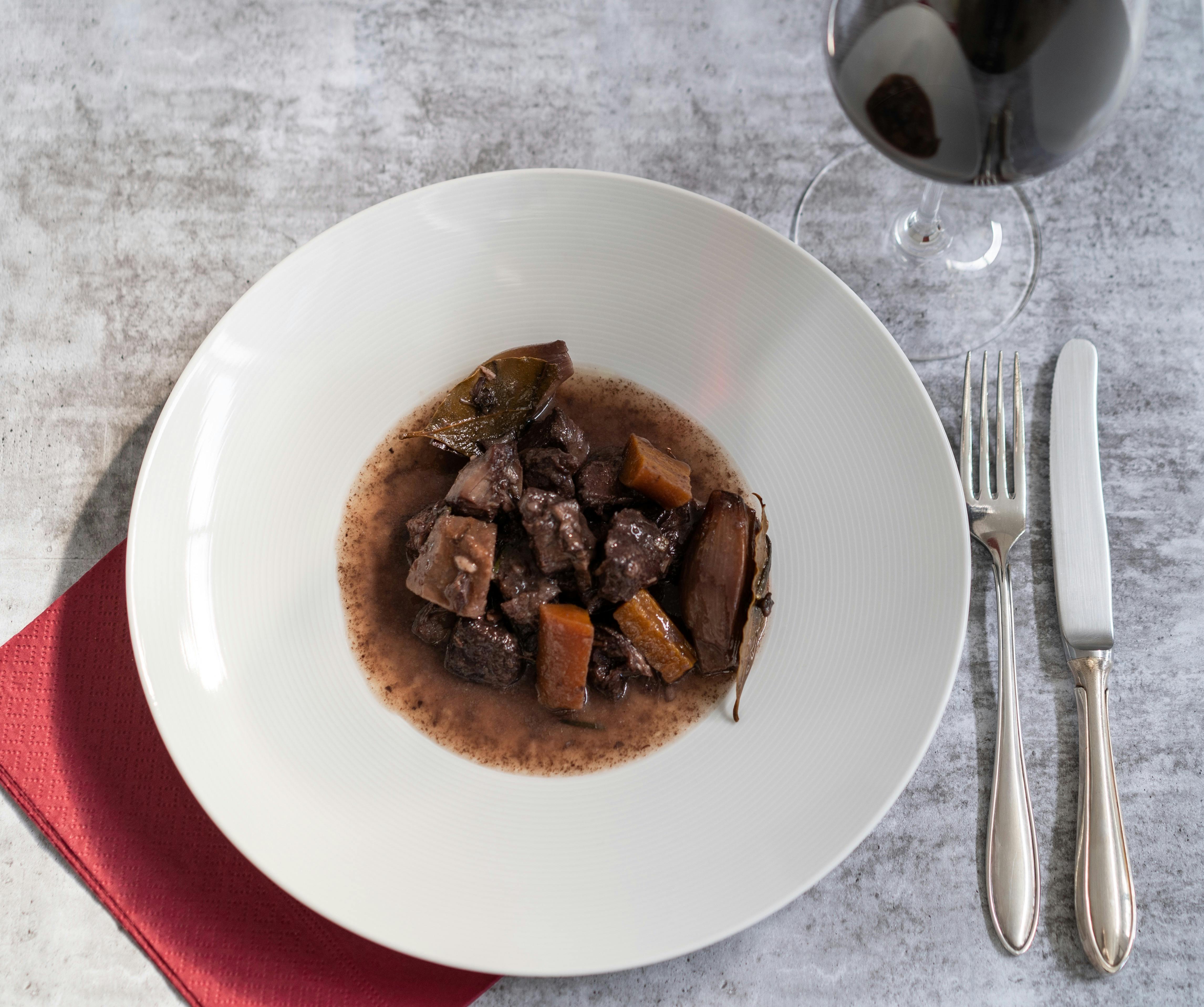 You will create slow cooked beef fillet as a main course and enjoy it over a slow lunch!