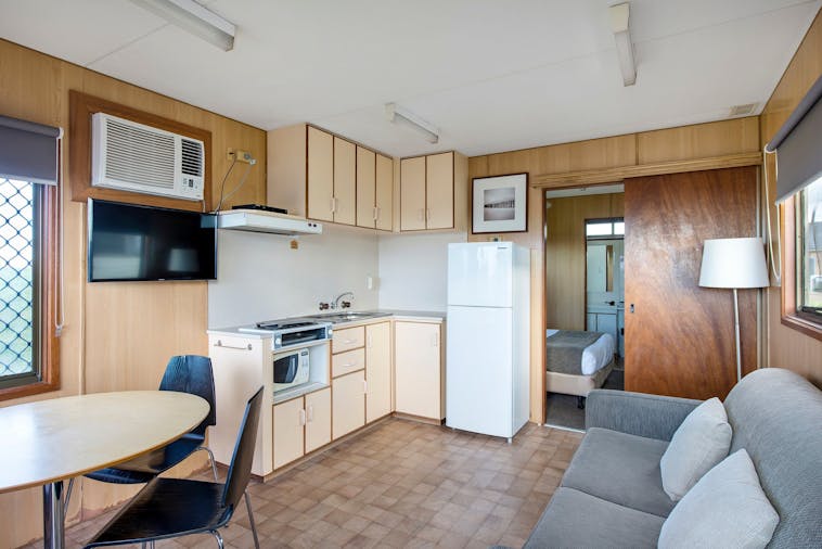 Tourist Cabins Seaview