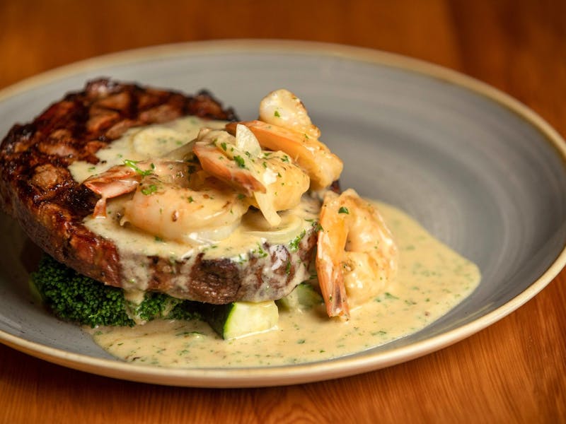 400 gram Tasmanian scotch fillet with creamy garlic prawnsch fillet with