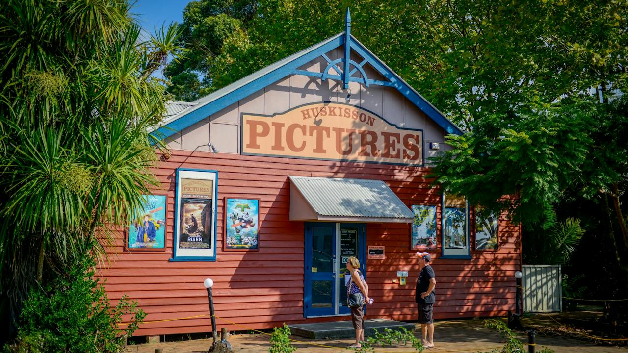 Huskisson Pictures