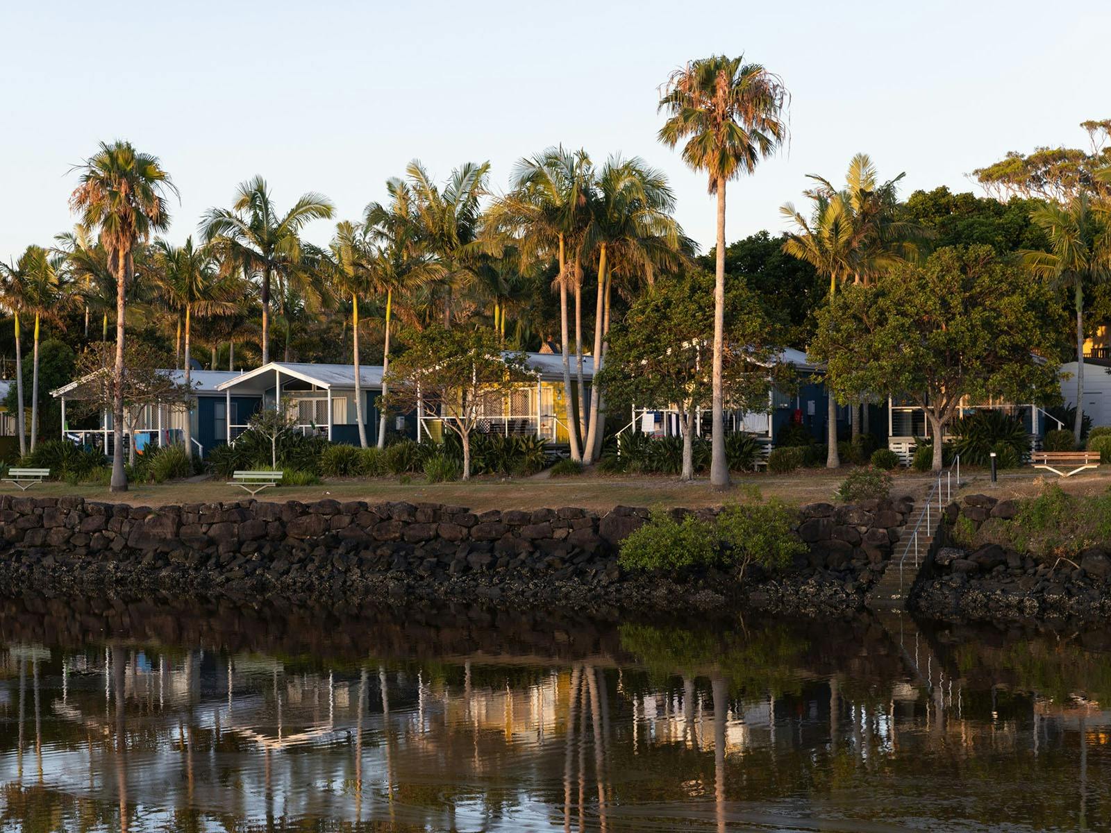 Wide shot of Reflections Brunswick Heads