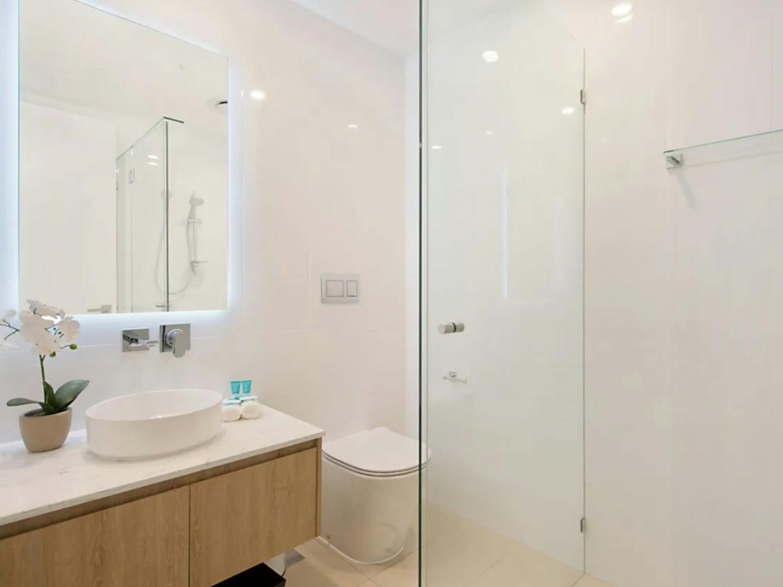 Iconic Unit 704 - Coolangatta