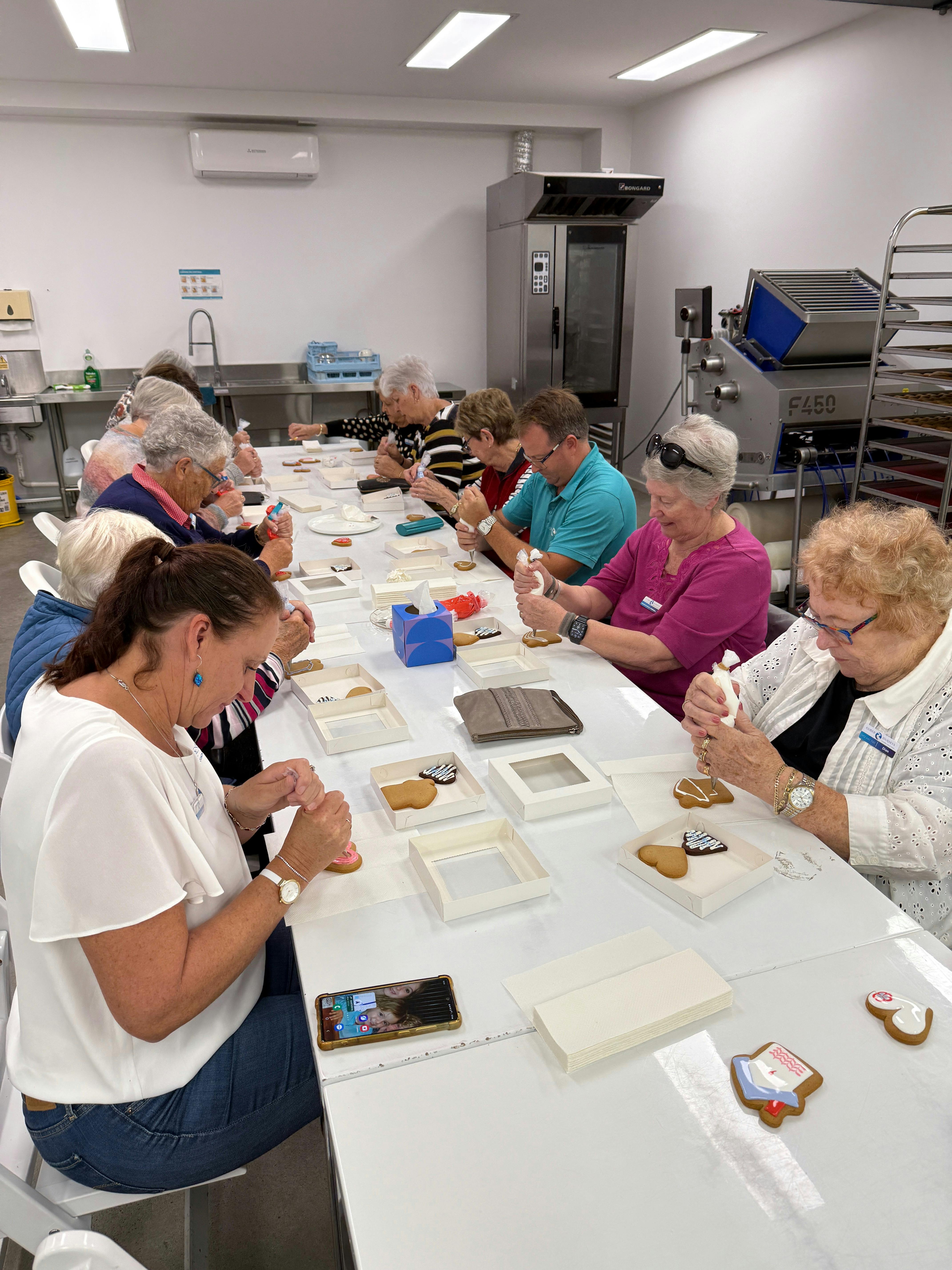 Icing Workshop and tour at our bakery 30 minutes
