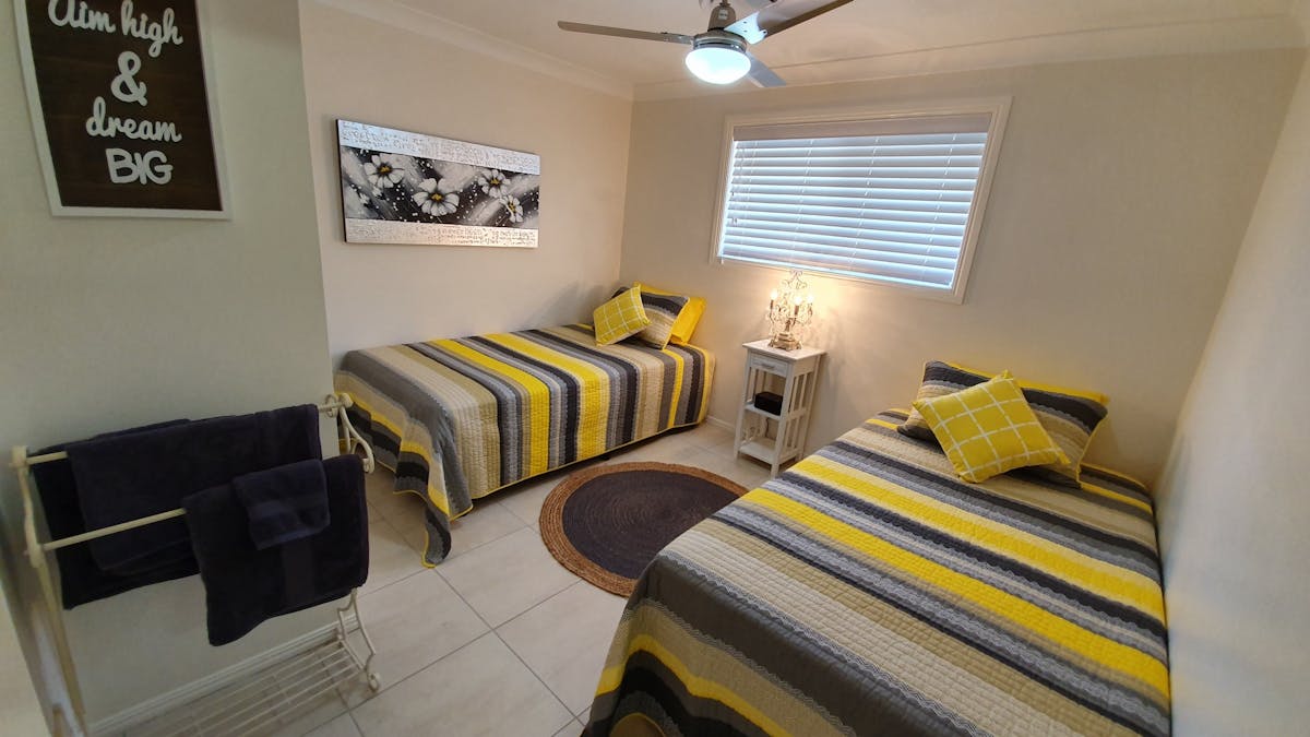Jubris Hideaway Guest House Bed 3