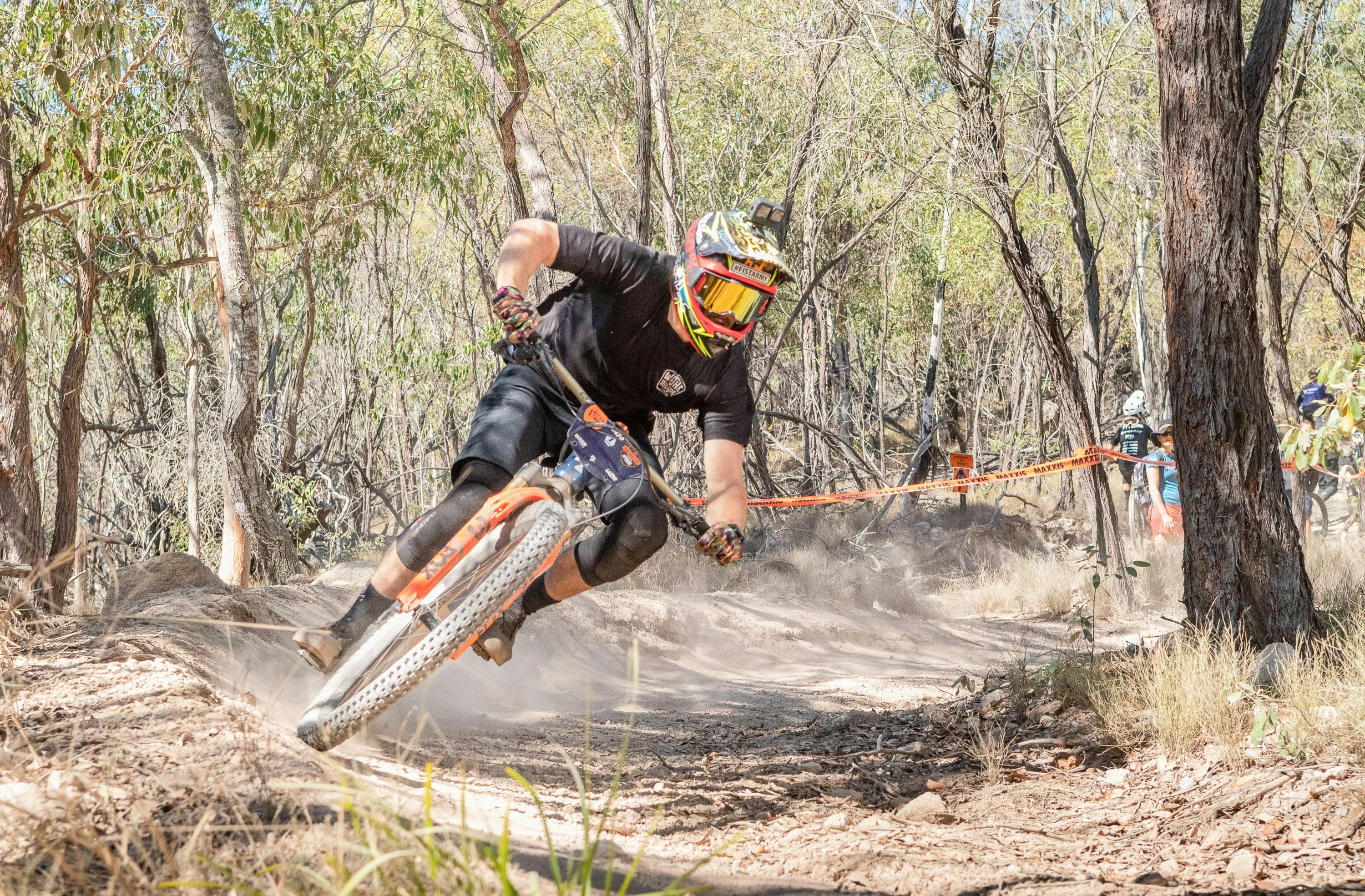 Fox Superflow sealed by Stan's- Silvan