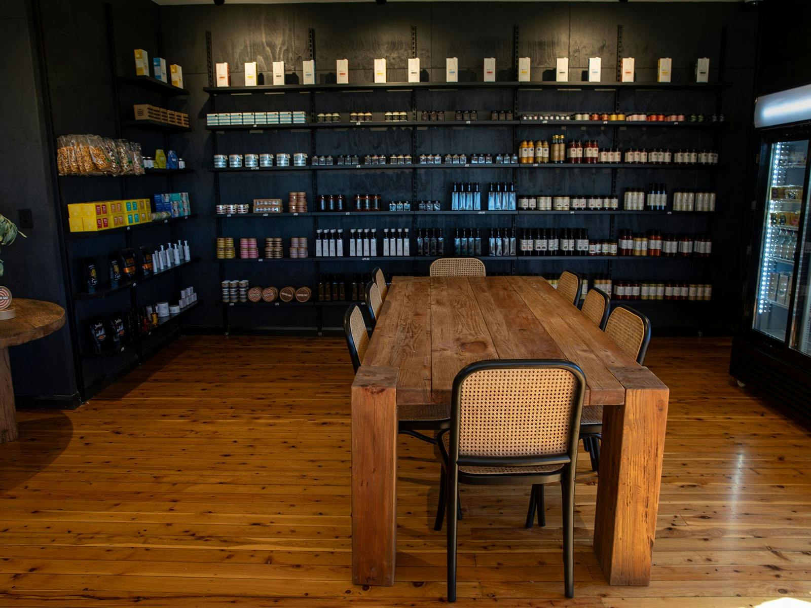 레이크 키핏의 캔틴(키오스크)