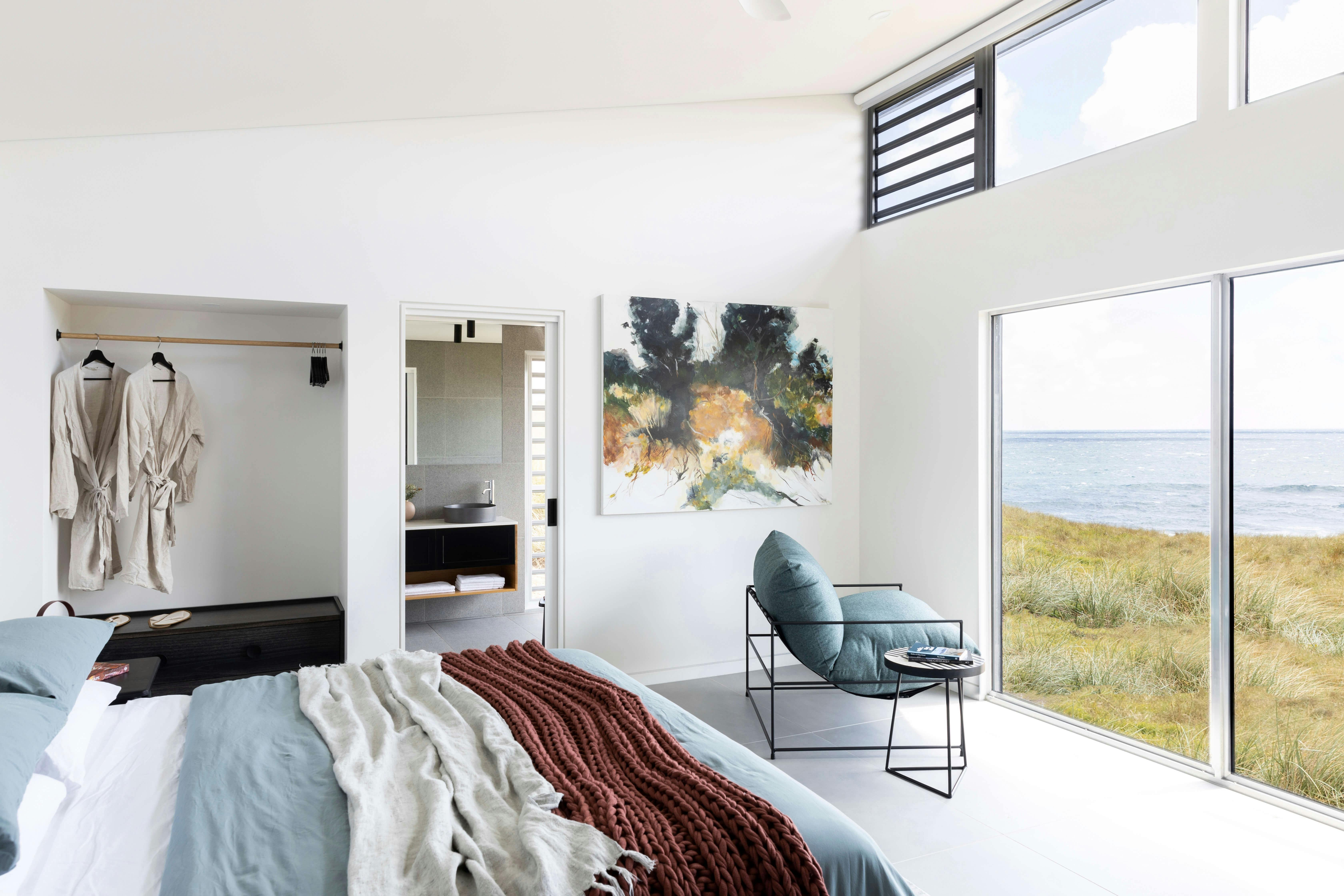 A light filled retreat, complete with bespoke touches and custom finishes