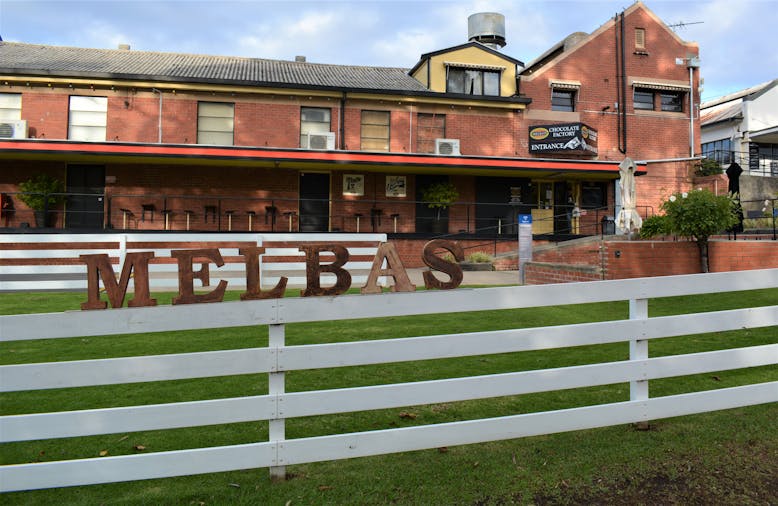 Adelaide Hills Wine Tour