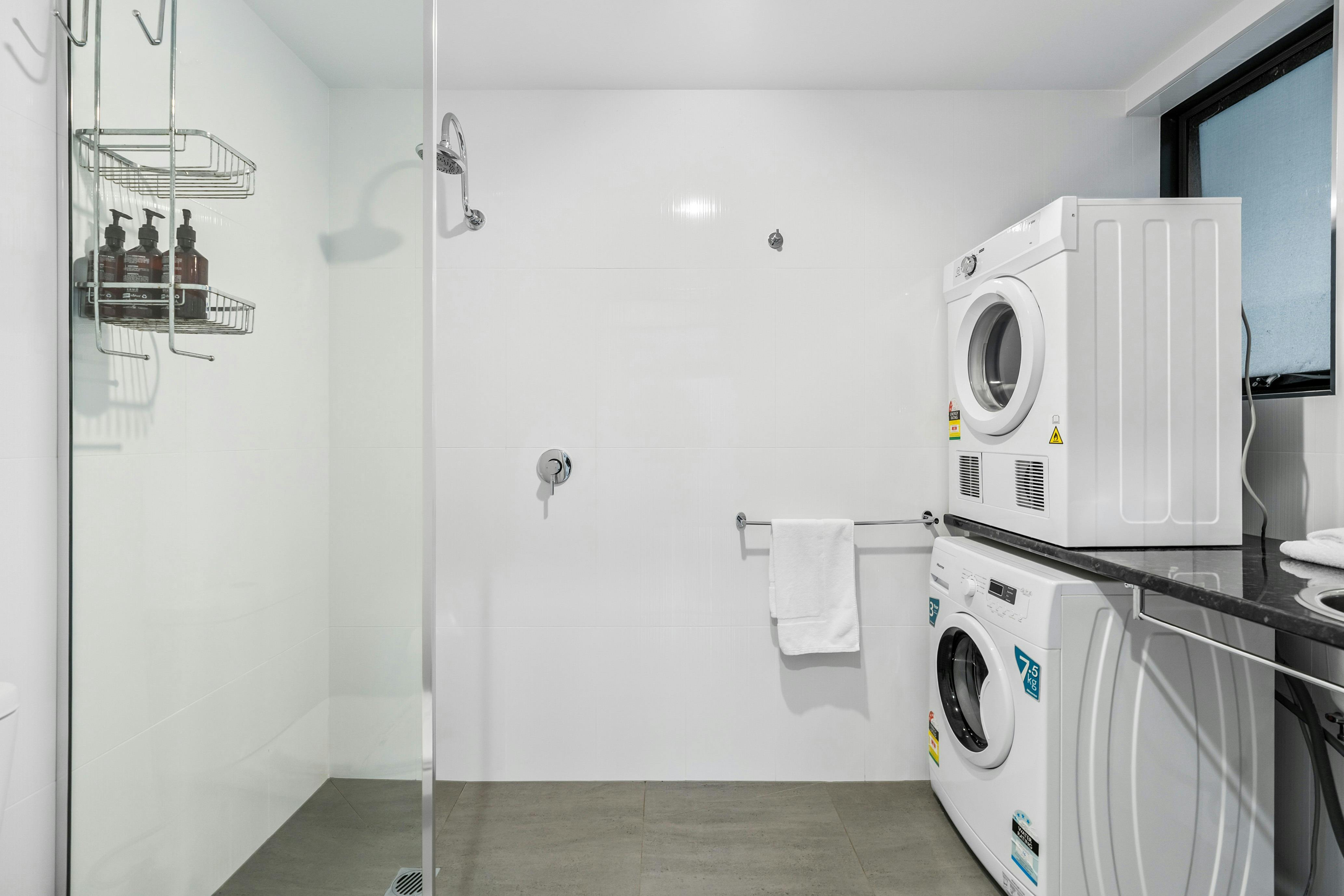 Albatross Apartments, Unit 2