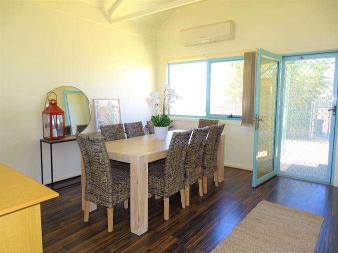 Tellys at Palm Cove