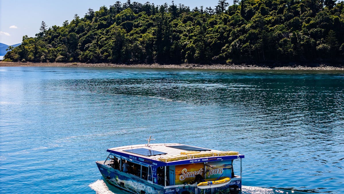 glass bottom boat
