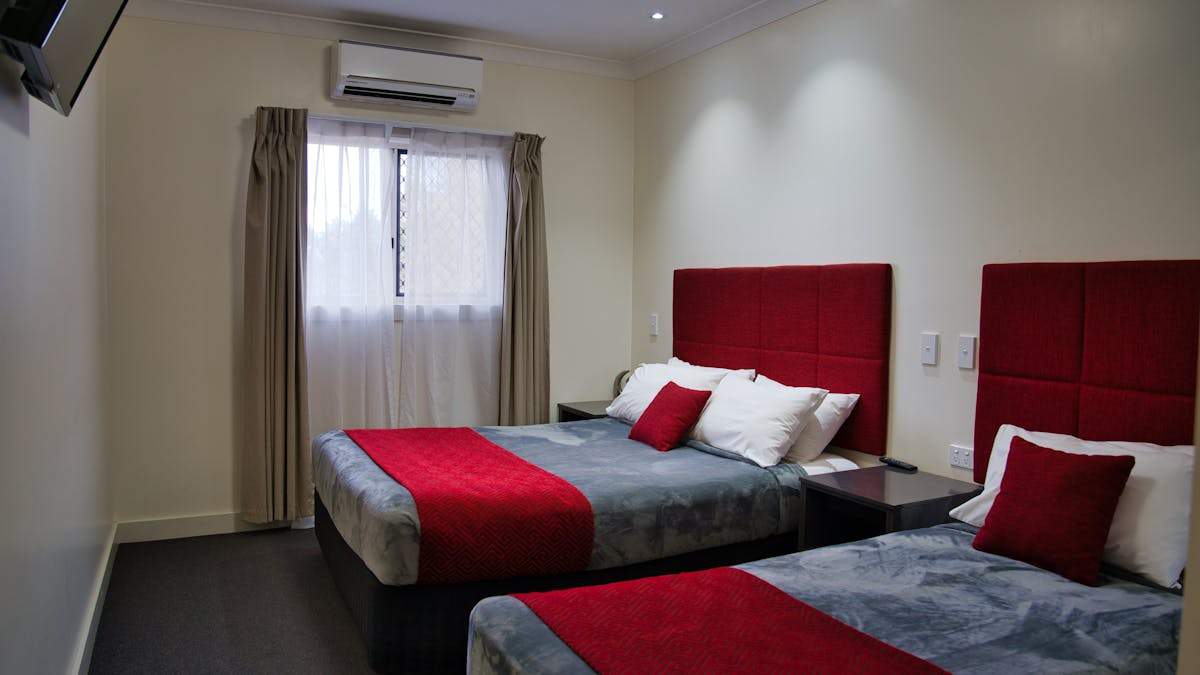 2 bedroom room 2 bedroom room