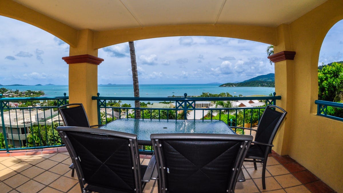 Airlie Beach accommodation balcony dining