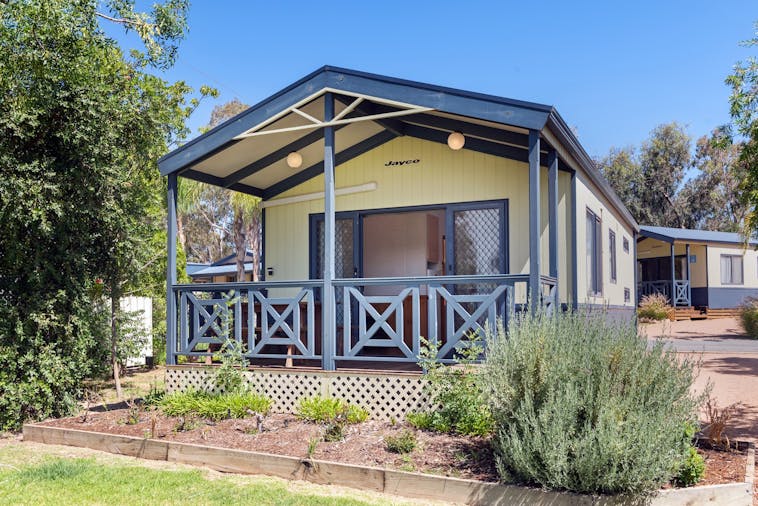 Superior Parkland Cabin