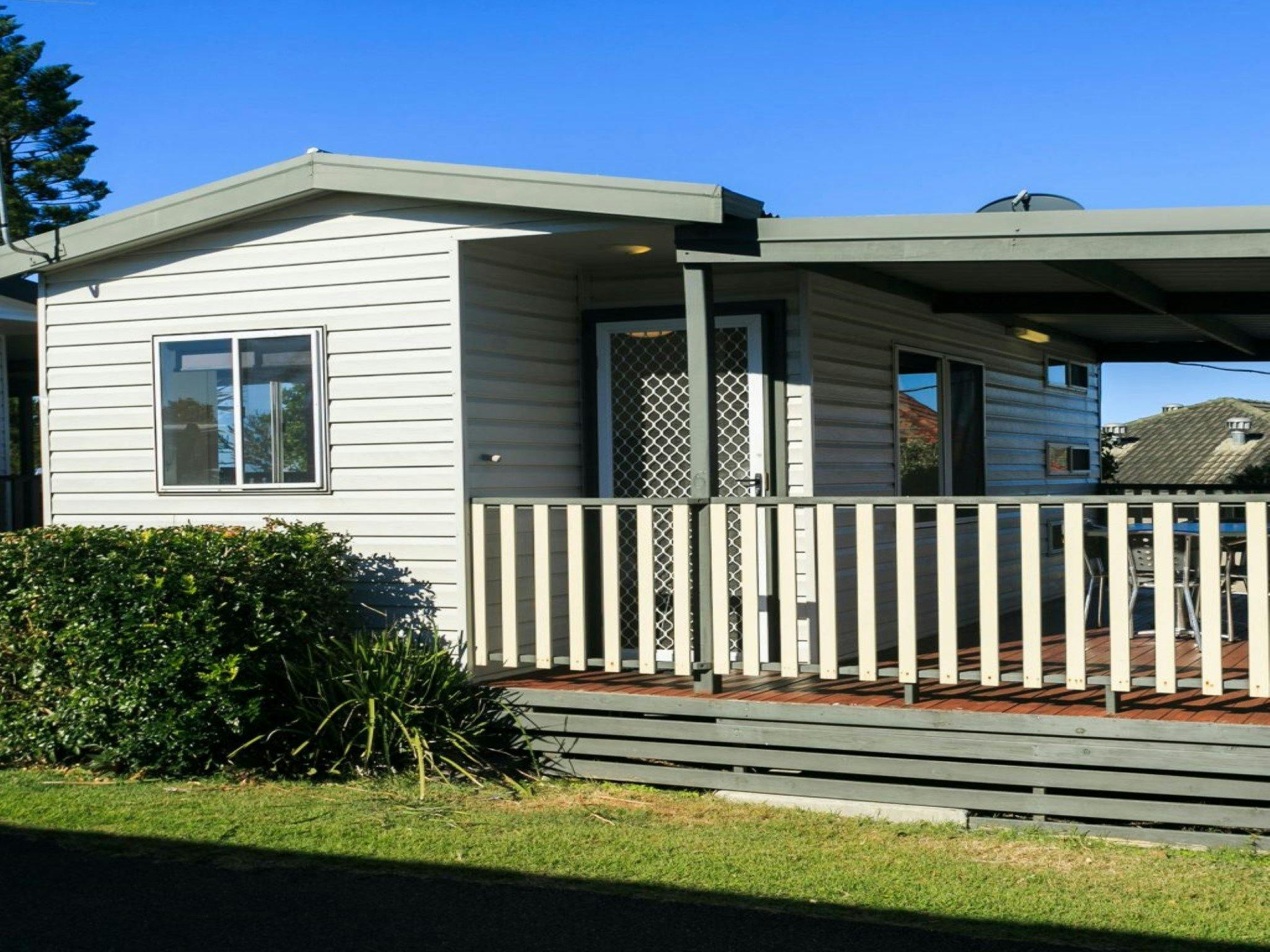 Reflections Holiday Parks Shaws Bay Cabin