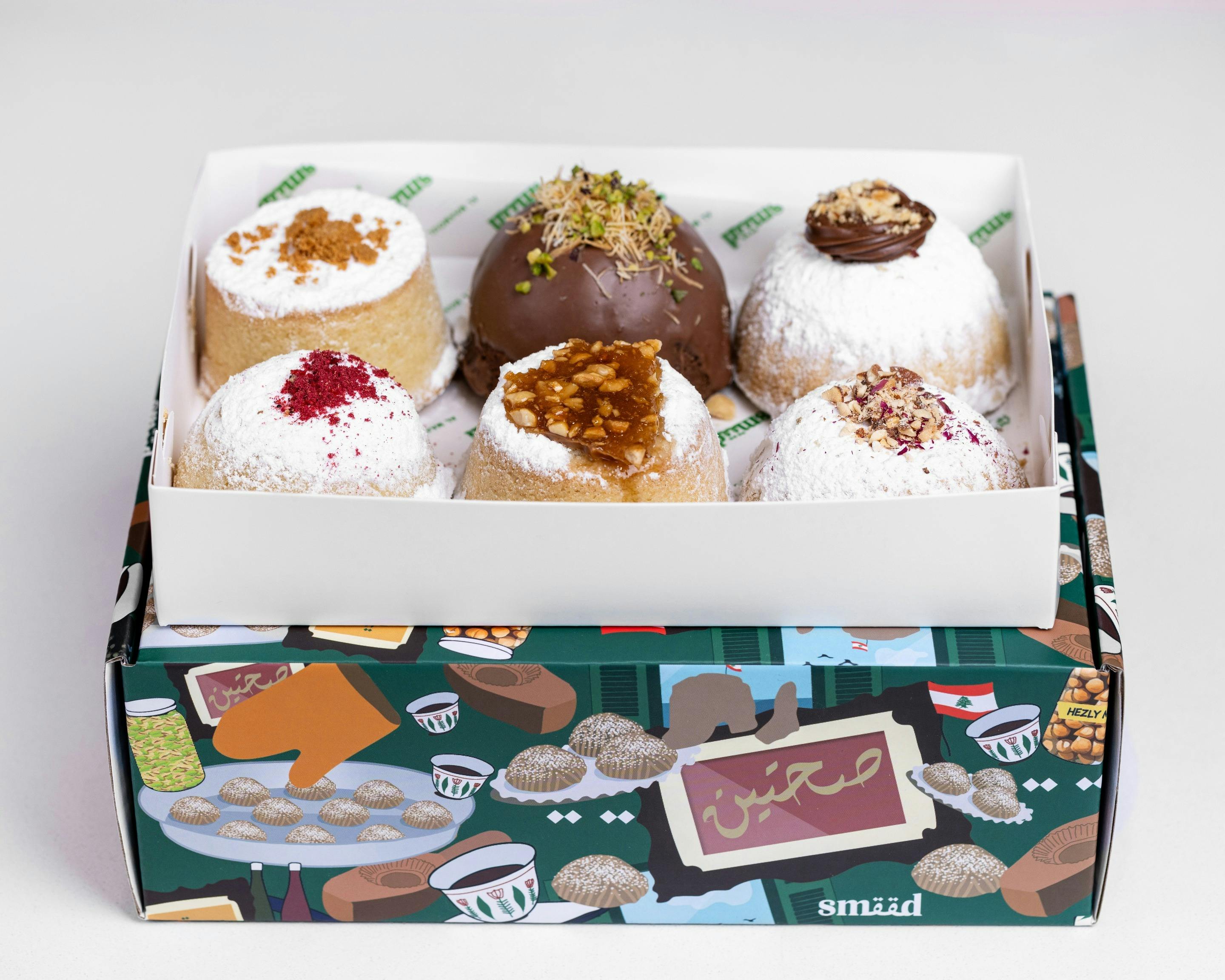 Smeed box of six cakes