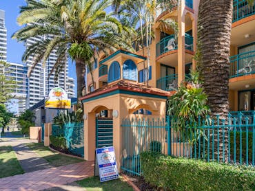Resort entry Resort entry