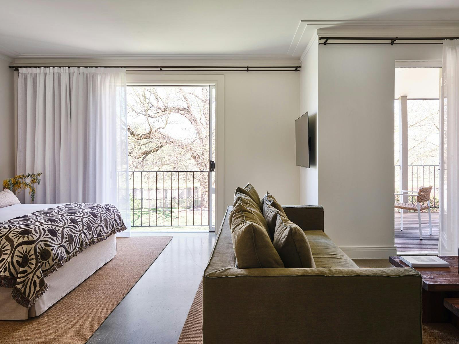 Lancemore Milawa - King Valley - Balcony Sunset Suite