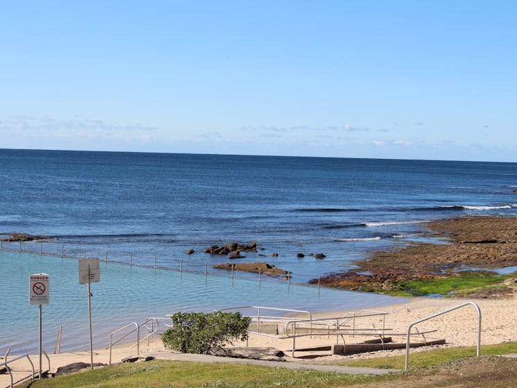 Shelly Beach and rock pool