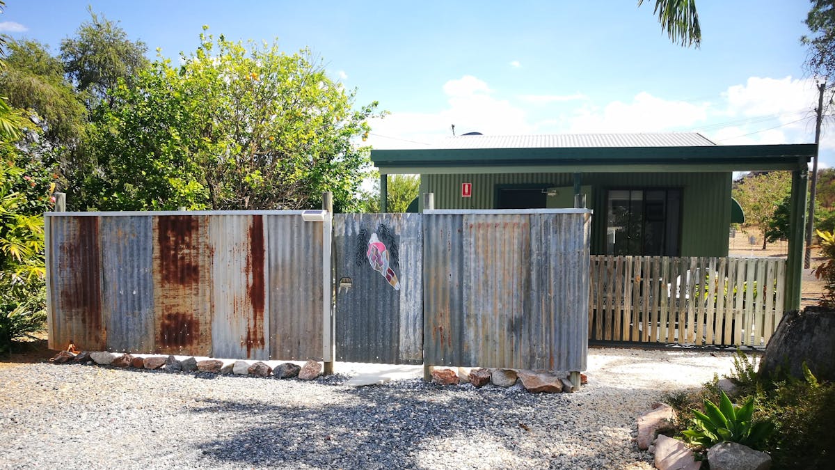 Queen Cabin