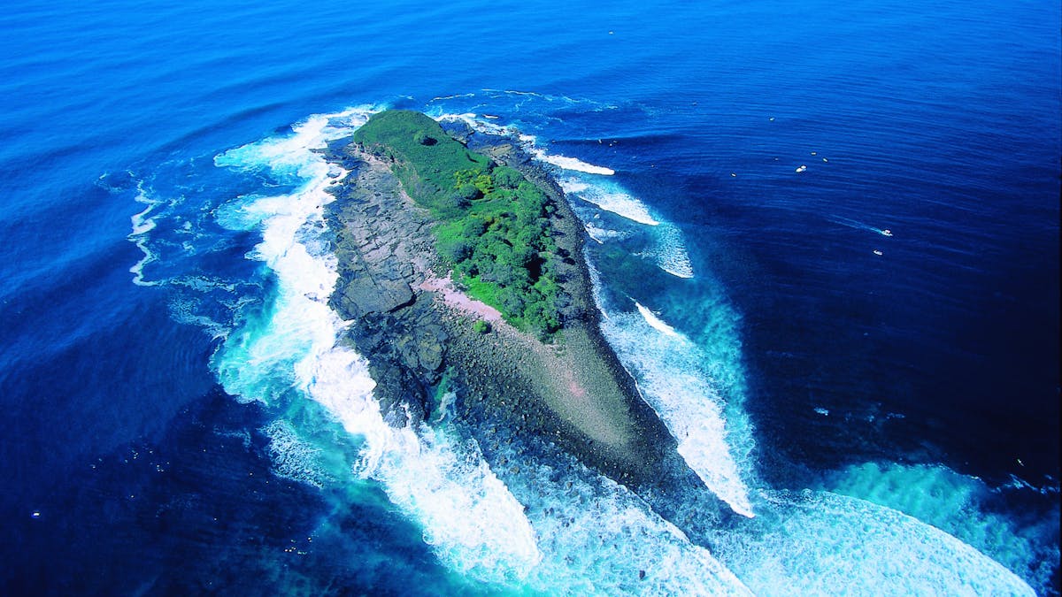 Mudjimba or Old Woman Island Mudjimba or Old Woman Island