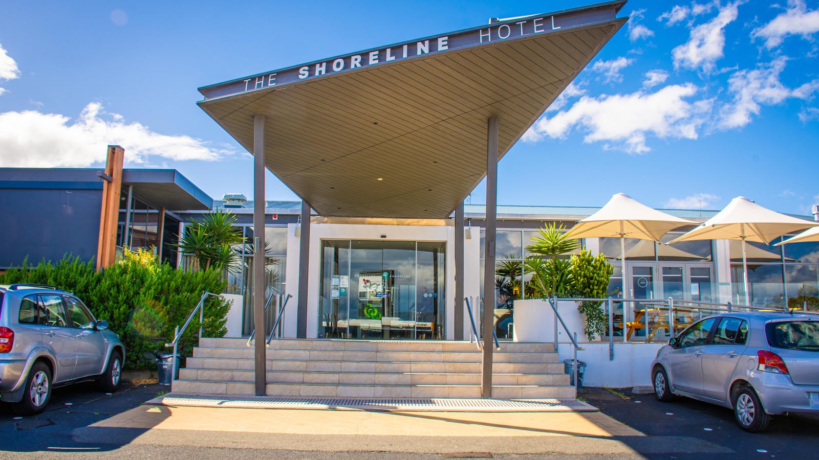 The Shoreline Hotel Entrance
