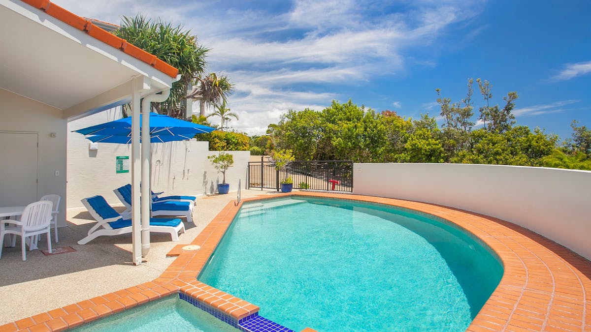 Heated pool