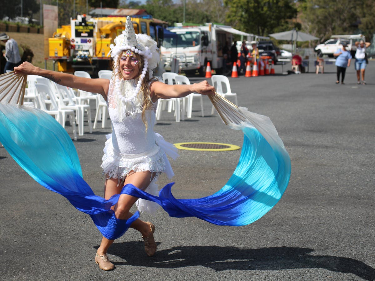 Meraki Circus Performing