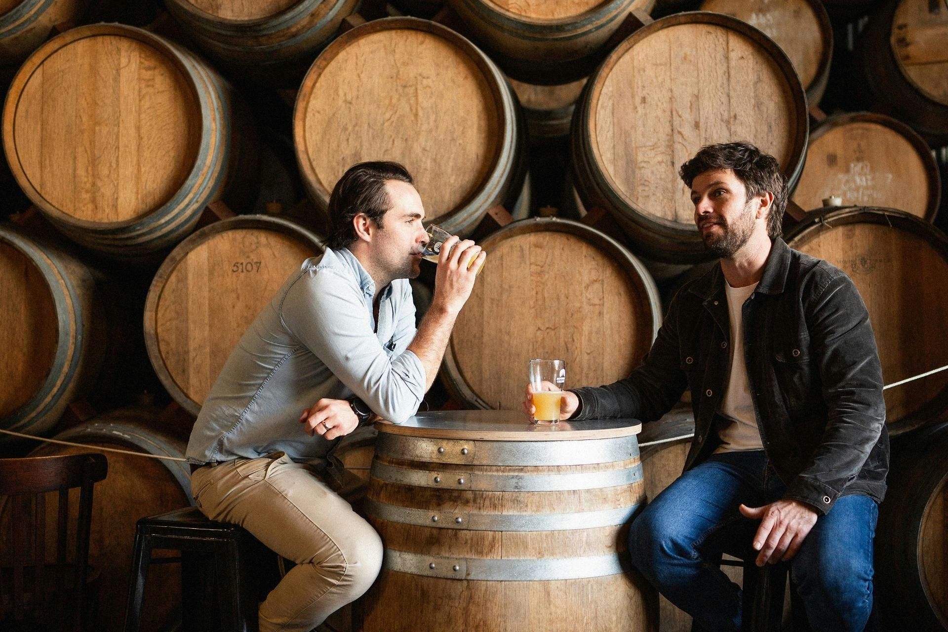 在 Chuck and Son's Brewing Co 的陽台上