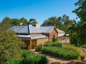 Red Gum Retreat